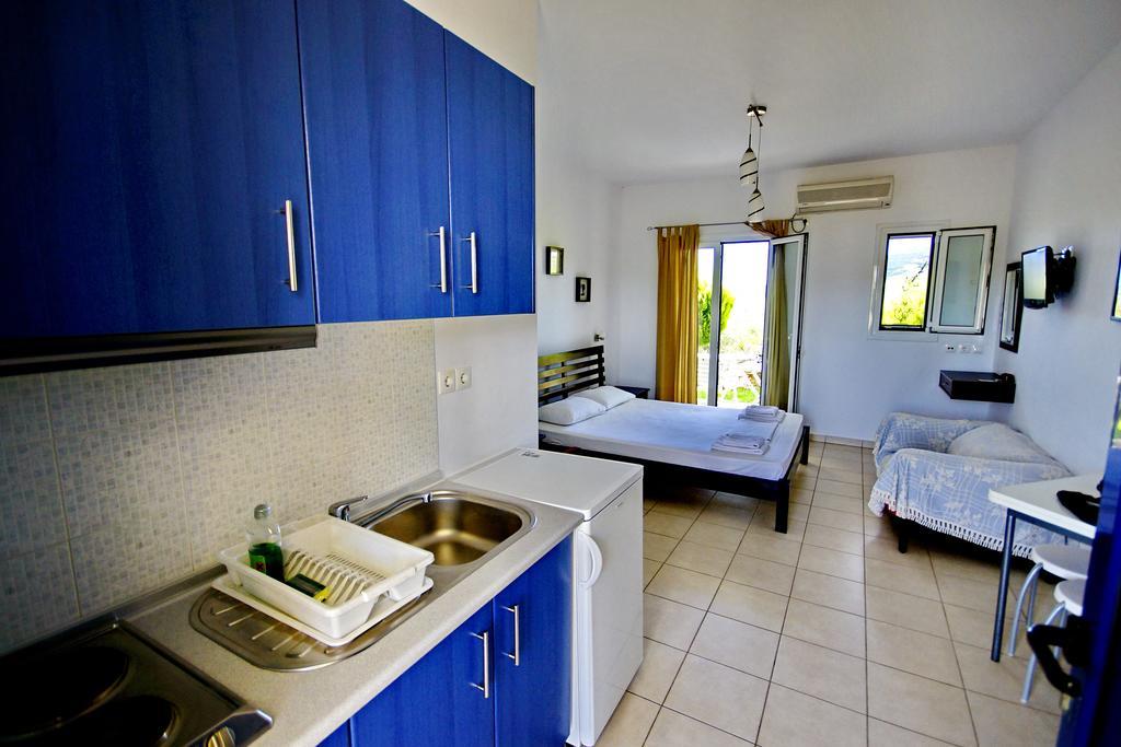 Elea Apartments Kalamos  Exterior photo